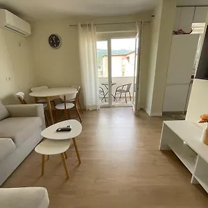  Apartment Spring In Albanien